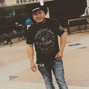 Meet your Posher, Luis